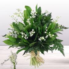 Après avoir reçu un magnifique bouquet de muguet par un noble . 1er Mai Livraison De Muguet Livraison Fleurs Fleuriste