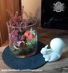 Herbstdeko Mit Erika Fette Henne Moos Kastanien Physalis Und Hortensien Herbstdeko Blumendeco Physalis