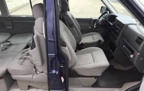 Die mss multivan vw bus matratze für t4 t5 t6 ist klappbar, robust und besteht aus 3 teilen, die fest verbunden sind. T4 Multivan Ablageflaeche Sitze Vorne Wenn Bett Hinten Ausgeklappt Buschecker Buschecker