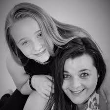 lily sutton (@LilySutton122)