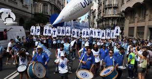 La ministra de educación, lucy molinar, suspendió las clases y todas las actividades académicas previstas para mañana viernes y el lunes 5 de mayo, sin embargo, los administrativos deberán permanecer en sus lugares de trabajo. No Empiezan Las Clases Hay Paro Nacional Este Lunes Y Martes