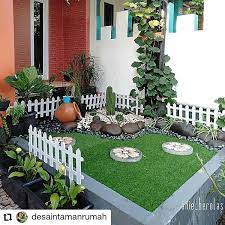 Tanaman perdu atau semak juga bisa dipilih jika pemilik rumah ingin menghiasi halaman depan dengan figur patung yang terbuat dari tanaman. 30 Contoh Gambar Taman Rumah Minimalis Yang Mungil Sederhana Tapi Cantik