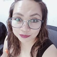 Fabricado en melamina color blanco, cuenta con 1 cajón con jaladera  metálica, perfecto para guardar objetos personales. 📏 Medidas: • 70 cm de  alto (incluye patas de 10 cm) • 40 cm