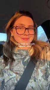 Desiree Clayton's Instagram, Twitter & Facebook