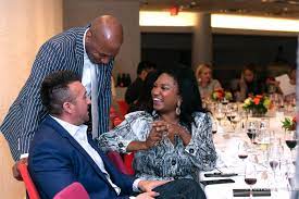 Dinner parties are fun ways to spend time with friends and reconnect with people you haven't seen in a while, especially at restaurants. How To Host A Great Dinner Party At A Restaurant The Dcfashion Fool