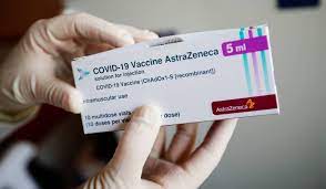 En los últimos dos meses, tras las dudas, restricciones y cambios de criterio ocurridos respecto a la vacuna de astrazeneca, la situación finalmente, ayer a última hora, la comisión de salud pública acordó que se ponga la segunda dosis con vacunas de arnm (pfizer) a las personas menores de 60. Coronavirus Alemania Autoriza El Uso De La Vacuna De Astrazeneca Para Mayores De 65 Anos Companias Cinco Dias