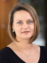 Kristina Ames's Instagram, Twitter & Facebook