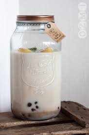 Quel Bien Joli Nom Pour Une Liqueur Lorsque Je L Ai Goute Il Y A Quelques Annees J Ai Ete Immediatement Transpor Recette Rhum Arrange Liqueur Liqueur Maison