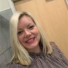 Amanda Provencher's Instagram, Twitter & Facebook