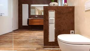 Begehbare Dusche Mit Glaswand Fliesenloses Wohnliches Bad Begehbare Dusche Glaswand Und Walk In Dusche