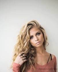 For wavy and curly hair when dealing with curls or a natural wave, alcantar says, it's about stretching the strands, rather than scrunching. Waves Haircut Curly Hair Novocom Top