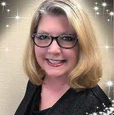 Cassandra Goss's Instagram, Twitter & Facebook