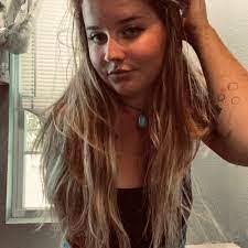 Kimber Powell's Instagram, Twitter & Facebook