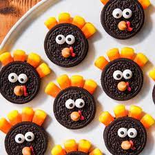 Find lots of fun thanksgiving crafts for both kids and adults, lots of ideas to keep you busy this holiday season! 35 Thanksgiving Crafts For Kids