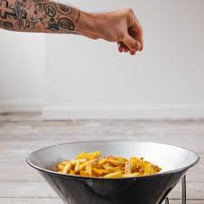 Ook op vliegvelden kunnen mogelijk vestigingen geopend worden, zoals op schiphol en zaventem (brussel). Vosgesparis Frites Atelier Amsterdam By Sergio Herman Studio Piet Boon