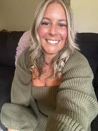 Can any moms recommend a place for botox and lip filler that's a good  price? Don't wanna pay $500 for half syringe of filler