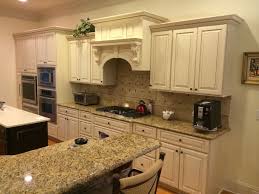 Deciding When Refinishing Kitchen Cabinets Is A Great Idea Designalls In 2020 Refinish Kitchen Cabinets Kitchen Cabinets Kitchen Refinishing