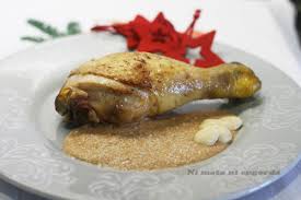 Hidratamos las ciruelas y las pasas en agua ingredientes : Muslos De Pavo Con Crema De Almendras