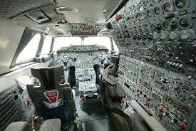 The Concorde Made Its First Supersonic Passenger Flight 40 Years Ago This Is What It Was Like Concorde Cockpit British Aircraft