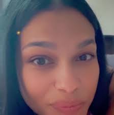 Does anyone know if it's safe to eat from Asian Garden now? I stopped  eating there a few years ago when someone found a cockroach in their food.  I'm craving Chinese and