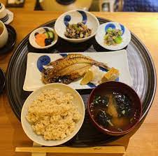一汁三菜（いちじゅんさんさい）（広尾・南青山）～玄米も食べれる美味しい和定食屋さん～