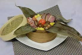 Shark fin, the top ingredient of chinese cuisine, marinated in chinese herbal which tastes amazing.(หูฉลามที่ถือเป็นสุดยอดวัตถุดิบของอาหารจีน นำมาตุ๋นยาจีน เพื่อให้ได้. à¸ª à¸šà¸ªà¸²à¸™à¸•à¸³à¸™à¸²à¸™à¸„à¸§à¸²à¸¡à¸­à¸£ à¸­à¸¢à¸ à¸š à¹€à¸—à¸¨à¸à¸²à¸¥à¹„à¸«à¸§ à¸š à¸°à¸ˆ à¸²à¸‡