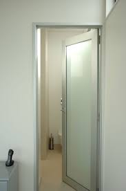 Untuk harga keramik dinding bagian kamar mandi sedikit berbeda. Jenis Jenis Pintu Kamar Mandi Beda Material Beda Ketahanan Lho