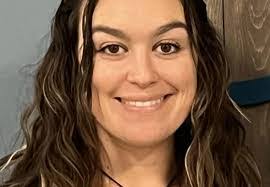 Kelsey Mayes's Instagram, Twitter & Facebook