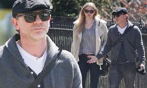 Ella has walked in the path of her parents and acted in few movies like texas road, cold blood, and so on. Daniel Craig Is Dwarfed By His Statuesque Blonde Daughter Ella As Pair Step Out Together In New York Daily Mail Online
