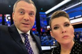 Все выпуски передачи прямой эфир с андреем малаховым, включая сегодняшние, последние выпуски и вчерашние. Rossiya Bez Cenzury Ø¹Ù„Ù‰ ØªÙˆÙŠØªØ± Suprugi Propagandisty Olga Skabeeva I Evgenij Popov Vladeyut Nedvizhimostyu V Moskve Bolee Chem Na 300 Mln Rublej Vedushie Tok Shou 60 Minut Na Telekanale Rossiya 1 Propagandisty Olga Skabeeva