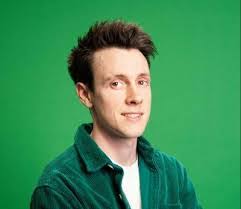 Jamie Oliphant's Instagram, Twitter & Facebook