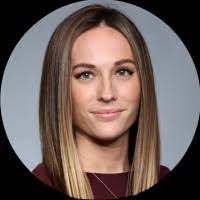 Leslie Selby's Instagram, Twitter & Facebook