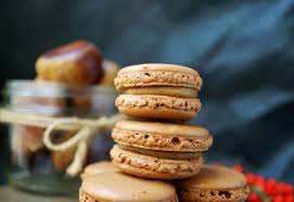 Macarons Au Chocolat Et A La Creme De Marrons Chocolate Macarons Chestnut Cream Roasted Chestnuts Macarons Food