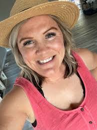 Carissa Mccarthy's Instagram, Twitter & Facebook