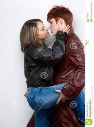 Interacial lesbian kissing