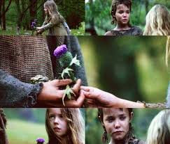 William And Murron As Children At His Father S Funeral The Camera Perfectly Captures The Gentleness Of This Moment Th Braveheart Favorite Movies Movie Scenes