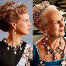 On 9th February 1871, Her Majesty Queen Victoria, Opened Parliament but she  refused to wear her Imperial State Crown for two reasons. Obviously, it was  too heavy and uncomfortable for her to