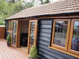 A 8m X 3m Traditional Garden Room Built By Www Hudsongardenrooms Com Traditional Garden Garden Room Outdoor Decor