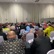 Bangi resort hotel features rooms with a private balcony, offering views of the golf course or landscaped outdoor pool. Bangi Convention Center 2 Tips