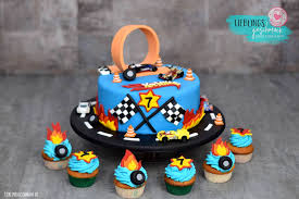 Reifenmontage in kuchen durchführen lassen → in der nähe & umgebung radwechsel von autoreifen Hot Wheels Torte