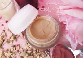 Recette Bb Creme Ayurvedique 5 En 1 Hydratante Adoucissante Aroma Zone Bb Creme Creme Hydratante Naturelle Cosmetiques Maison