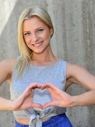 Valentina pahde erste folge gzsz. Valentina Pahde Ist Froh Uber Den Gzsz Ausstieg Von Raul Richter Valentina Pahde Gzsz Gzsz Ausstieg