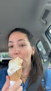 Thanks, for the nutritious breakfast and memories, @braums ❤️,  #singersongwriter #icecream #oklahoma #braums #livemusic #tennessee  #familytime