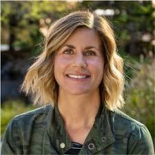 Jennifer Hock's Instagram, Twitter & Facebook