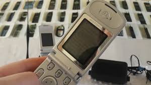 Motorola T720i & Car kit - YouTube