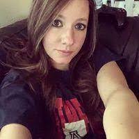 Chelsea Caples's Instagram, Twitter & Facebook