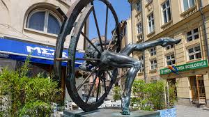 Hotel old town bucharest is located in the most favorable tourist location in the center of bucharest, 2 minutes from unirii square, right at the entrance to the old town, bucharest. Bucharest Old Town Romaniatourstore