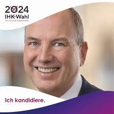 Ashley Banach's Instagram, Twitter & Facebook