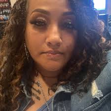 Are there any cash jobs available for an 18-year-old without a driver's  license in Rockford IL?