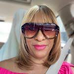 Sharon Standifer's Instagram, Twitter & Facebook